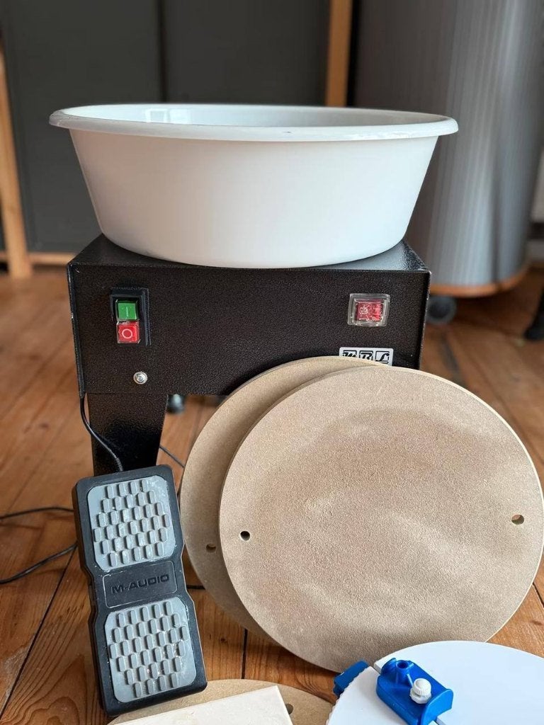 Lindemann ETS 300-6 pottenbakkersschijf + toebehoren, Hobby en Vrije tijd, Ophalen of Verzenden, Zo goed als nieuw