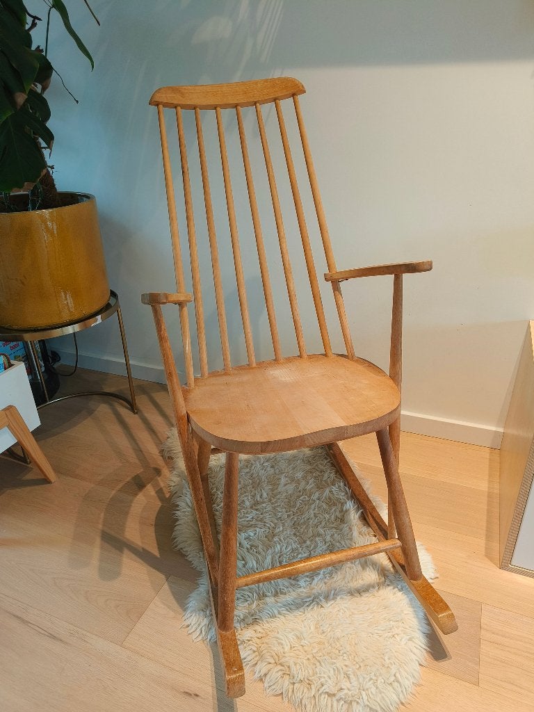 Vintage schommelstoel ideaal voor borstvoeding, Kinderen en Baby's, Gebruikt, Overige merken, Zitmeubel, Ophalen