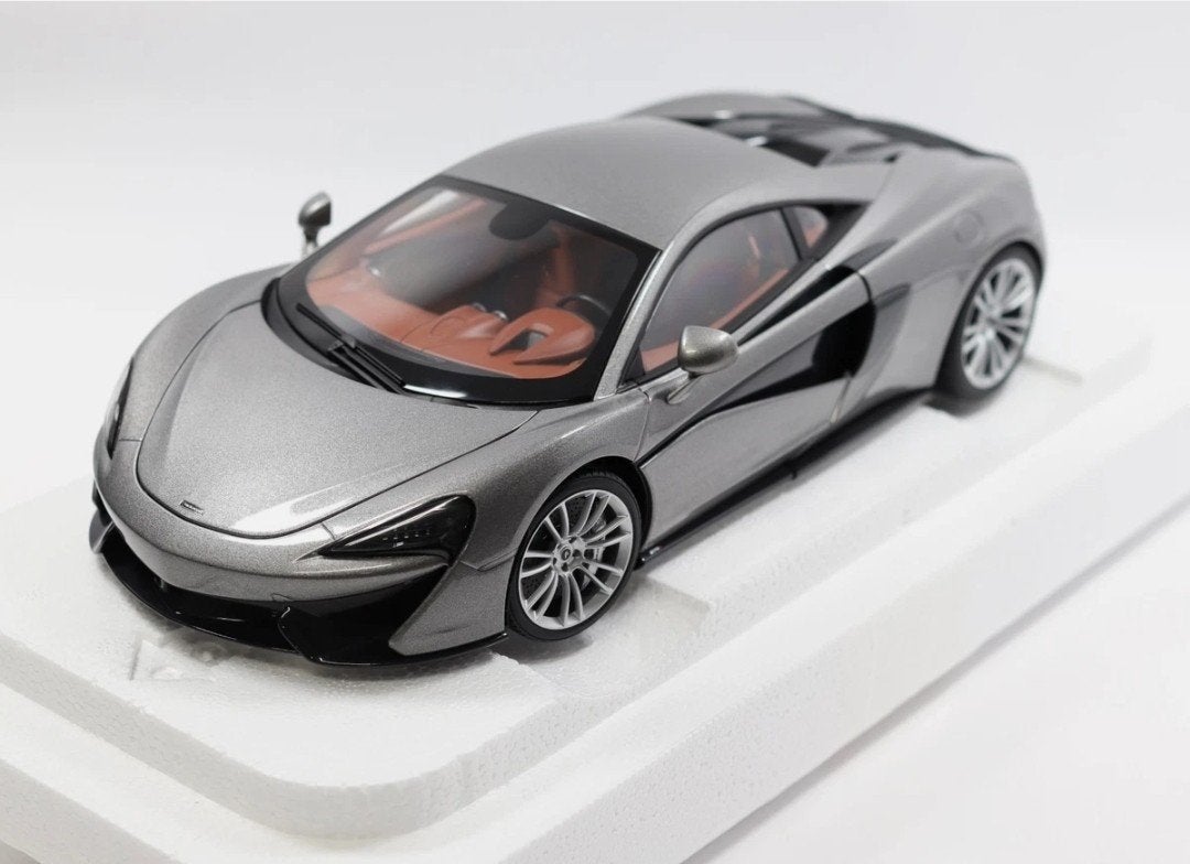 MCLAREN 570S Grise Autoart 1/18 Neuve, Hobby & Loisirs créatifs, Voitures miniatures | 1:18, Enlèvement ou Envoi, Neuf, Voiture