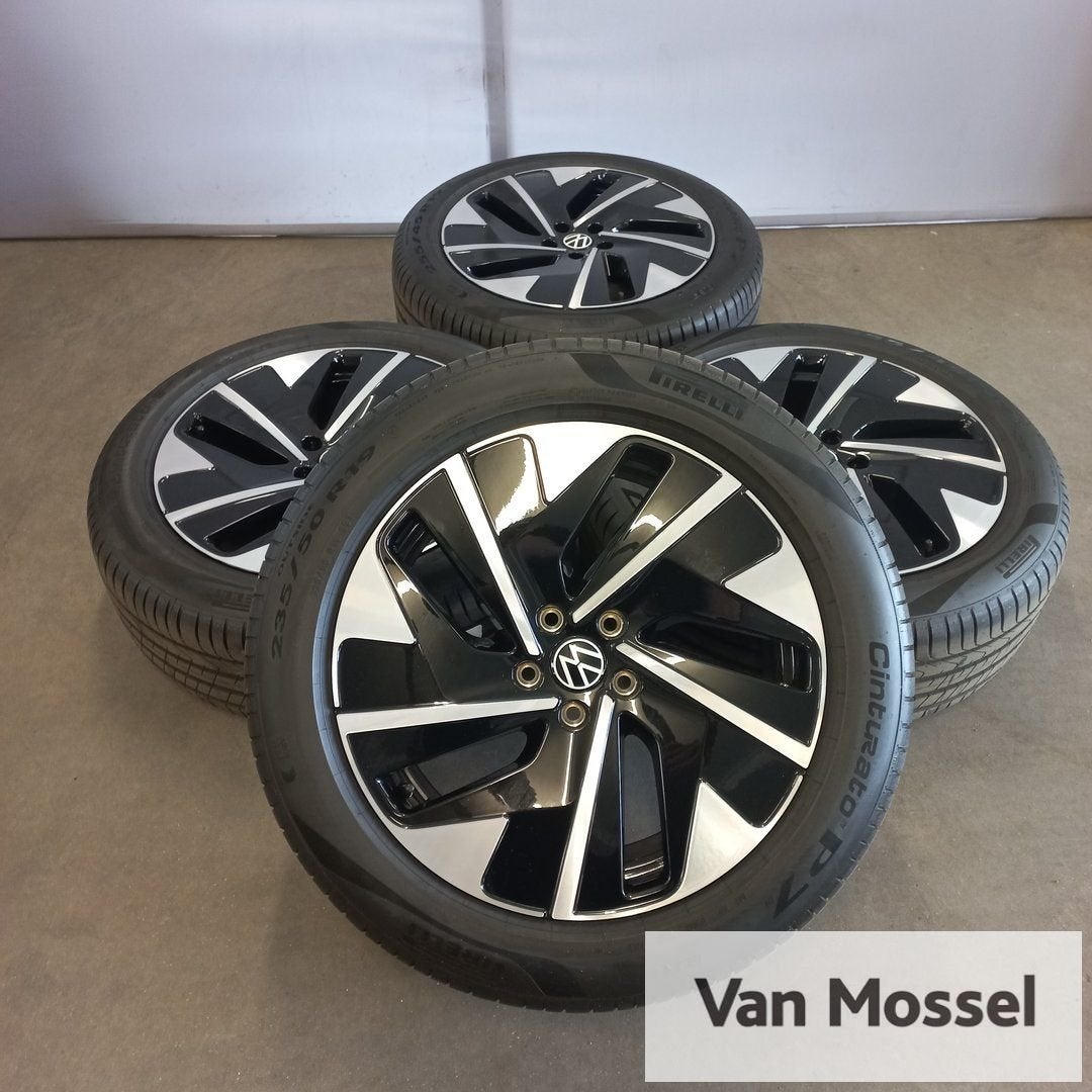 VW ID7 Pirelli Cinturato P7 235/50/R19 - 255/45/R19  99T, 19 inch, Gebruikt, -, -