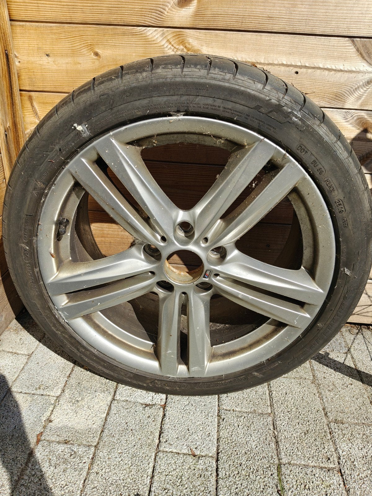 Velg (achteraan) BMW 118d van 2014 met band in goede staat, Auto-onderdelen, Banden en Velgen, Ophalen, 18 inch, Gebruikt, Banden en Velgen