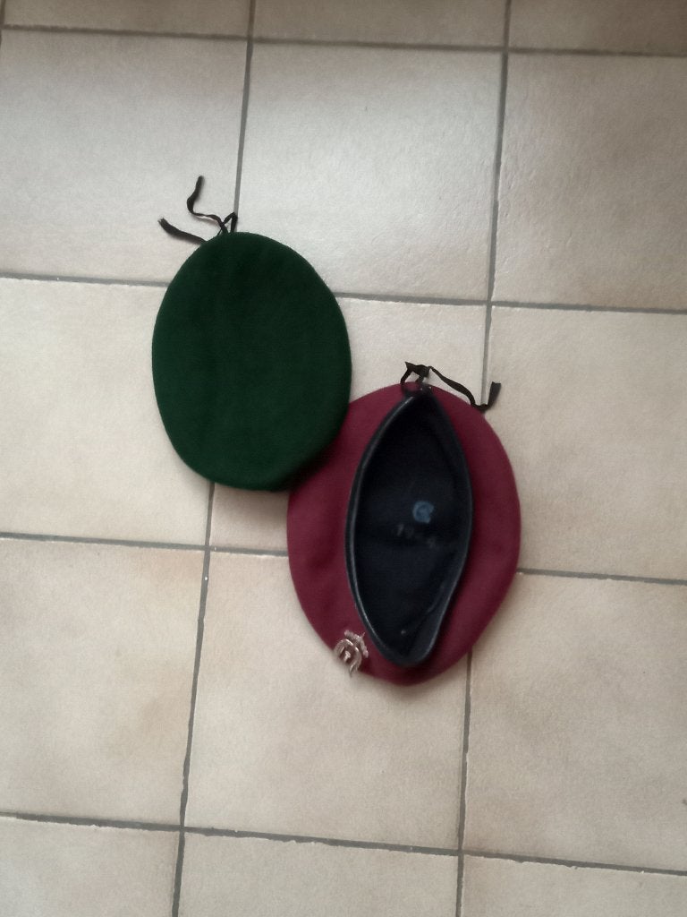 2 béret Para commando belge, Collections, Objets militaires | Général, Envoi