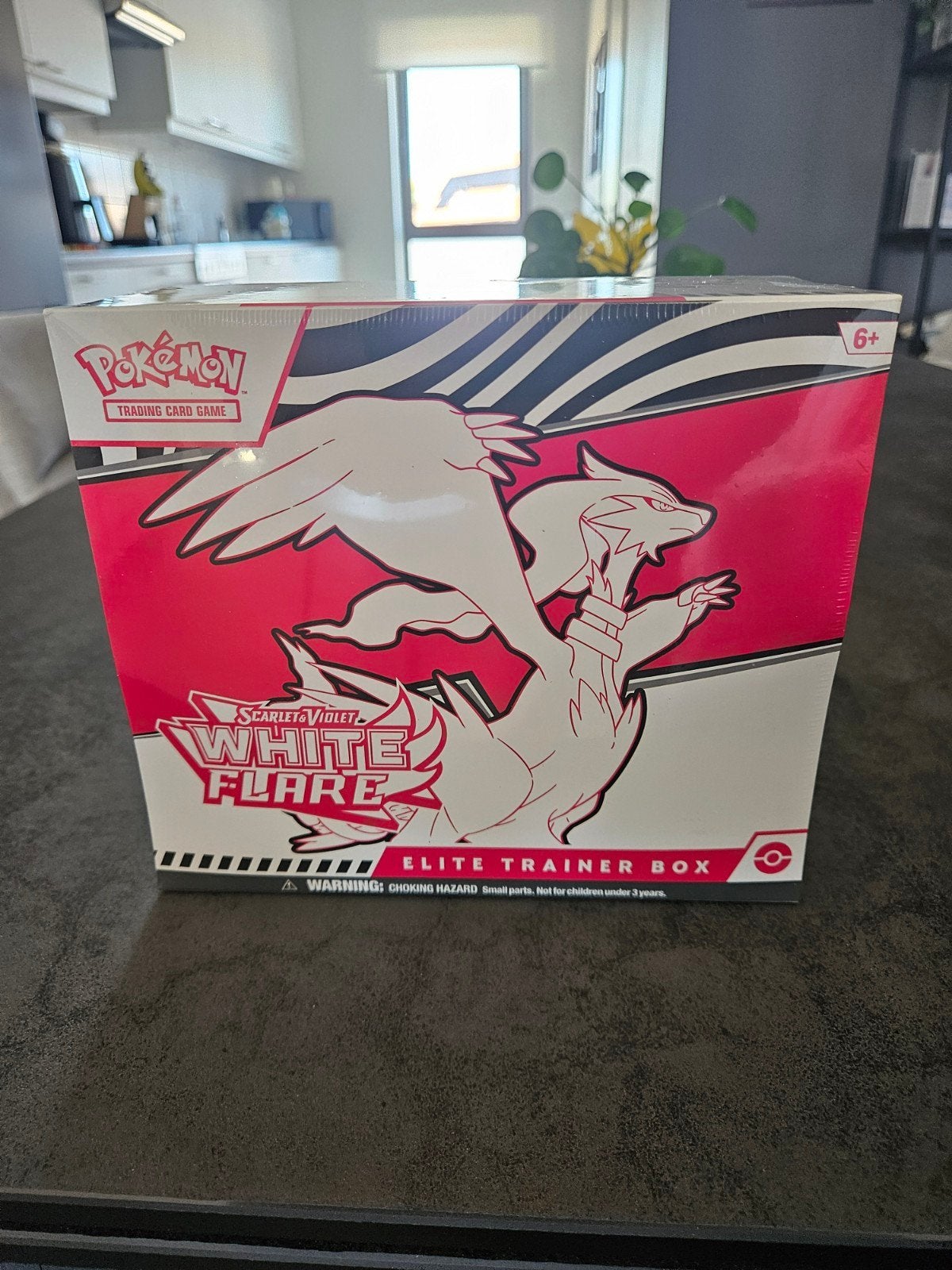 white flare etb sealed!, Ophalen