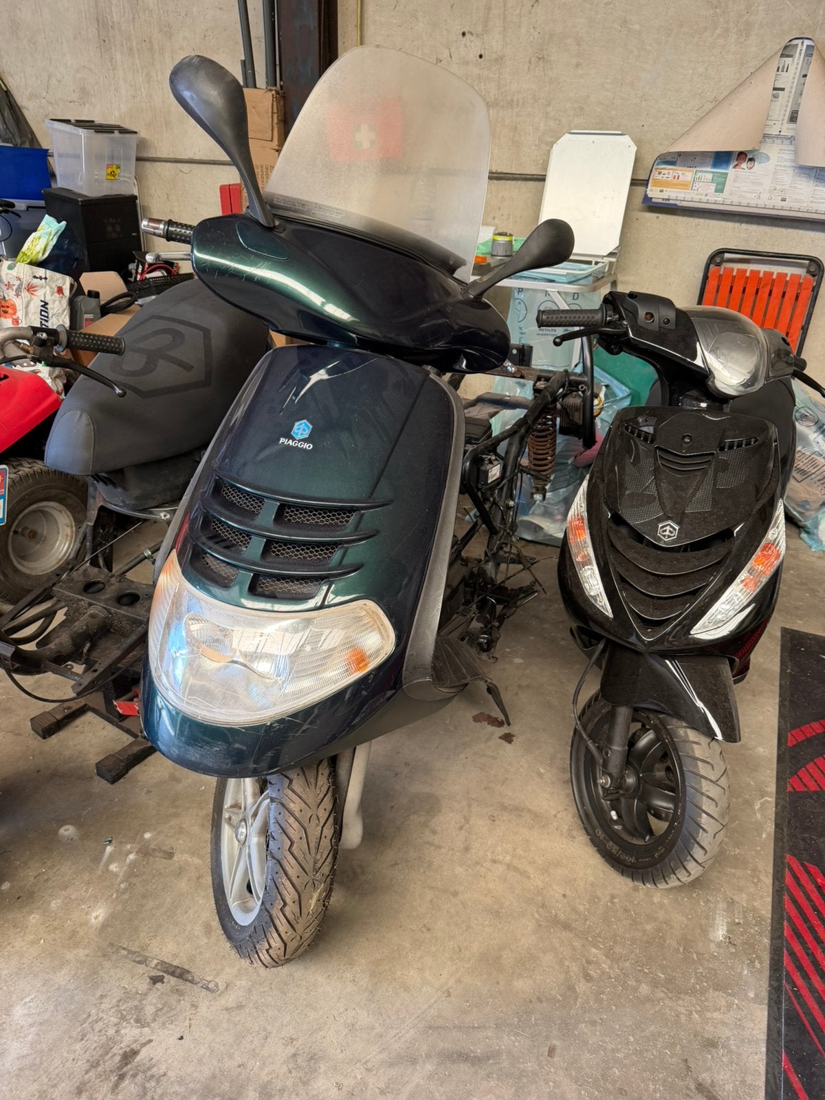 Grand lot de pièces Piaggio Hexagon, Enlèvement, Utilisé, Autres types