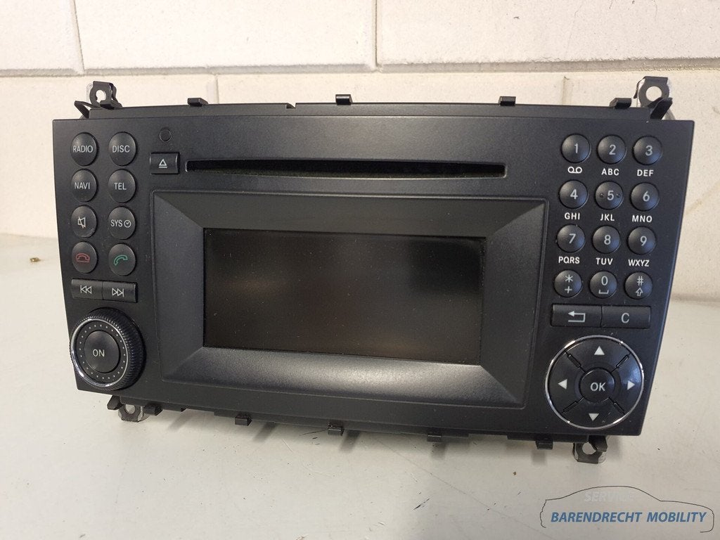 Navigatie Systeem Mercedes CLC A2038705294 Klasse CL203 navi, Auto-onderdelen, Gebruikt, Mercedes-Benz AG, Mercedes-Benz, Mercedesstrasse 120
70372  Stuttgart, DE