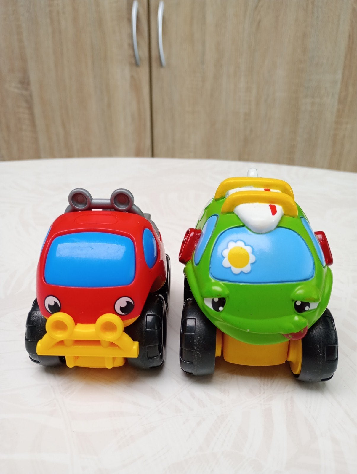 Lot de 2 voitures Smoby Vroom Planet (Gros pneus), Enlèvement ou Envoi