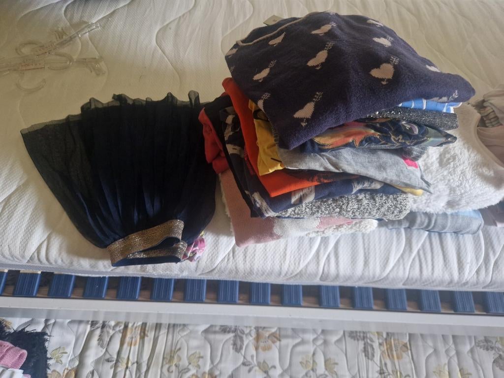 Pakket meisjes kleren maat 122/128, Ophalen