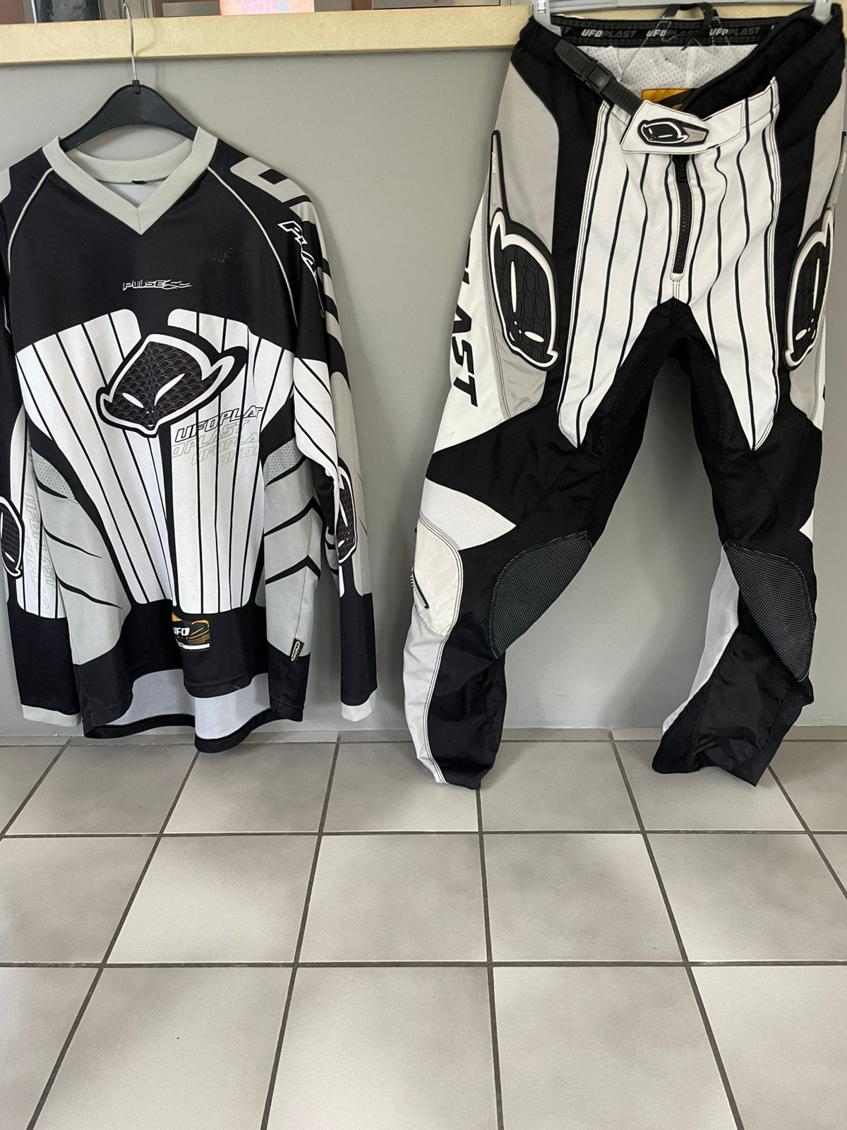 Ensemble vêtements Moto Cross UFO PLAST, Enlèvement ou Envoi, Neuf, sans ticket, Hommes, Vêtements de motocross