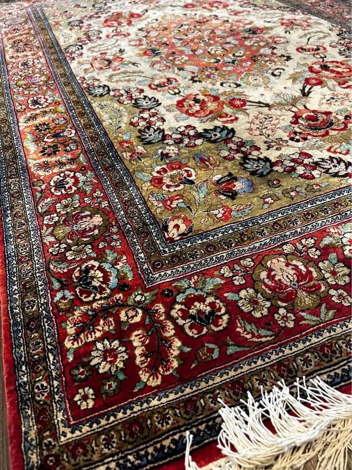 Perzisch zijden tapijt, Huis en Inrichting, Stoffering | Tapijten en Vloerkleden, 100 tot 150 cm, Perzisch, Ophalen of Verzenden