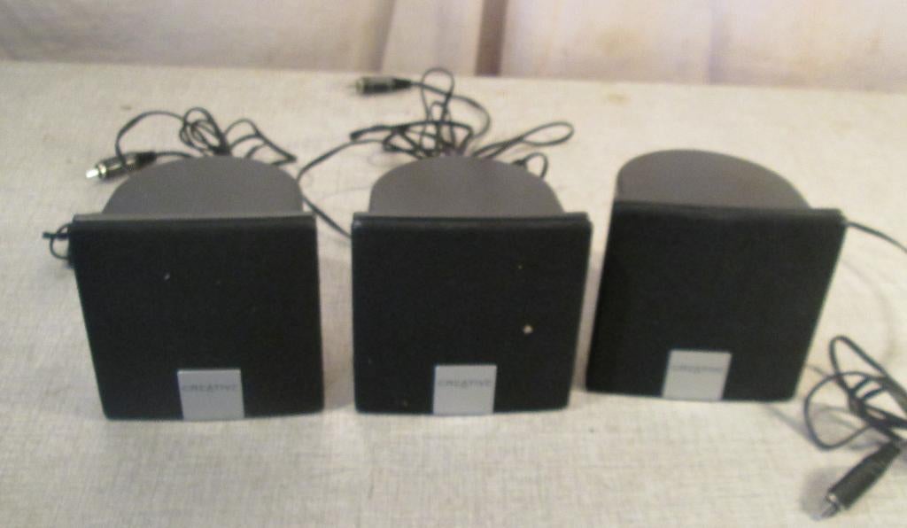 3 petites enceintes - Creative, Enlèvement ou Envoi, Comme neuf, Moins de 60 watts, Haut-parleurs Frontaux, Arrière ou Stéréo
