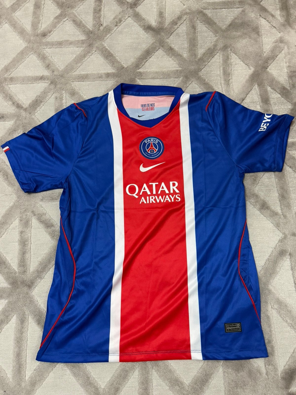 Voetbal t-shirt, Maat L, Ophalen, Nieuw, Shirt