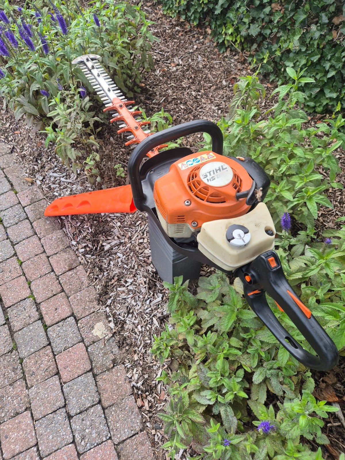 Taille-haie à essence Stihl HS 82 R 60 cm, Enlèvement, Comme neuf, Essence, Husqvarna stihl honda