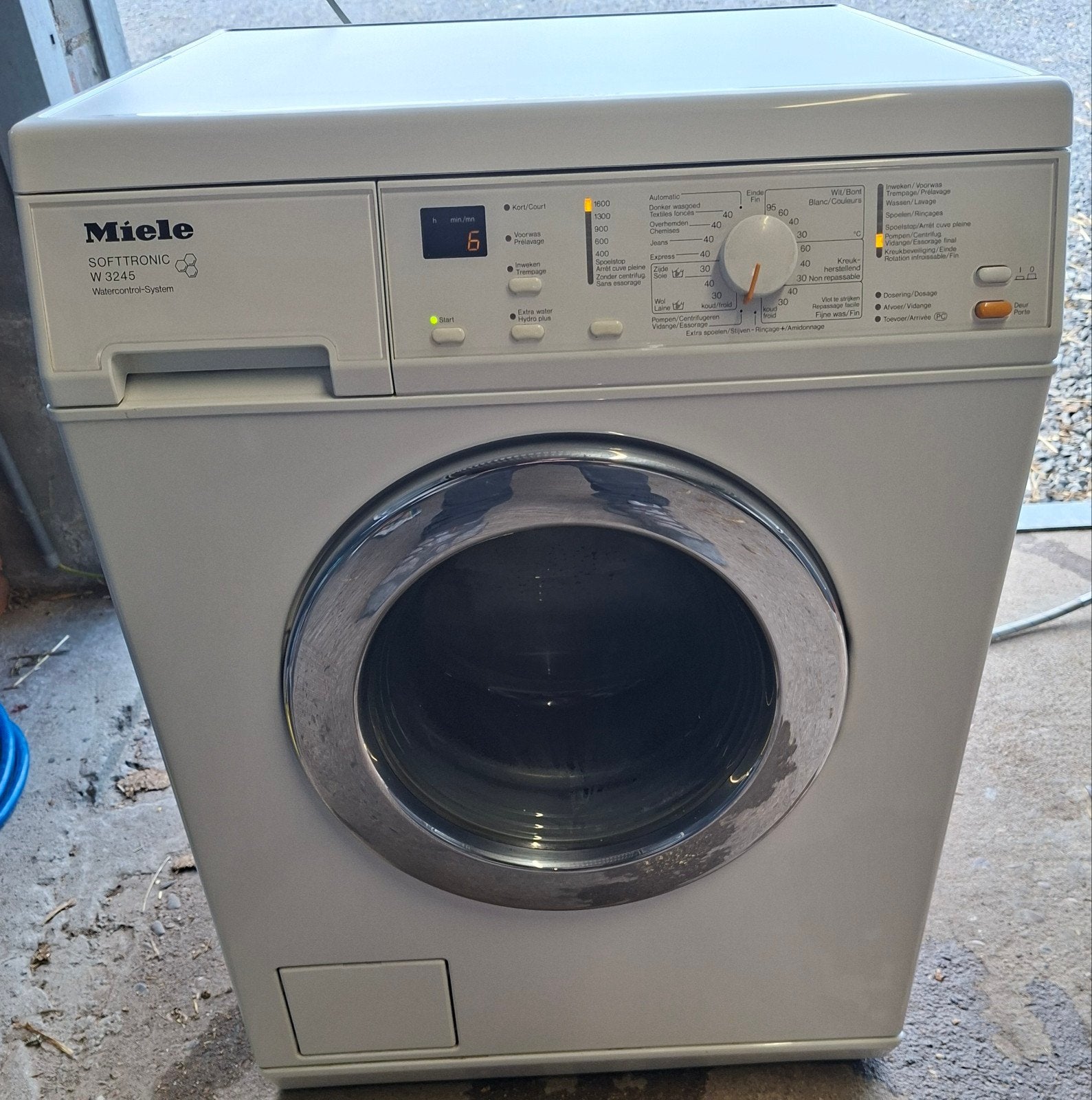 wasmachine Miele Softtronic W 3245, Electroménager, 1200 à 1600 tours, 6 à 8 kg, 85 à 90 cm, Programme lavage à la main