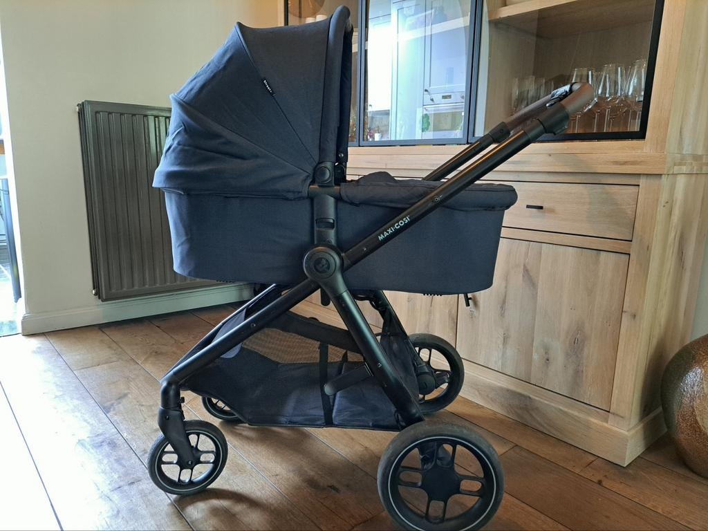 Maxi Cosi kinderwagen Street+ Essential Graphite, Kinderen en Baby's, Gebruikt, Met reiswieg, Maxi-Cosi, Ophalen