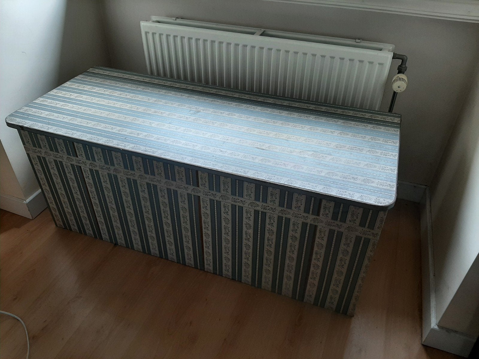 Grote houten kist, Ophalen