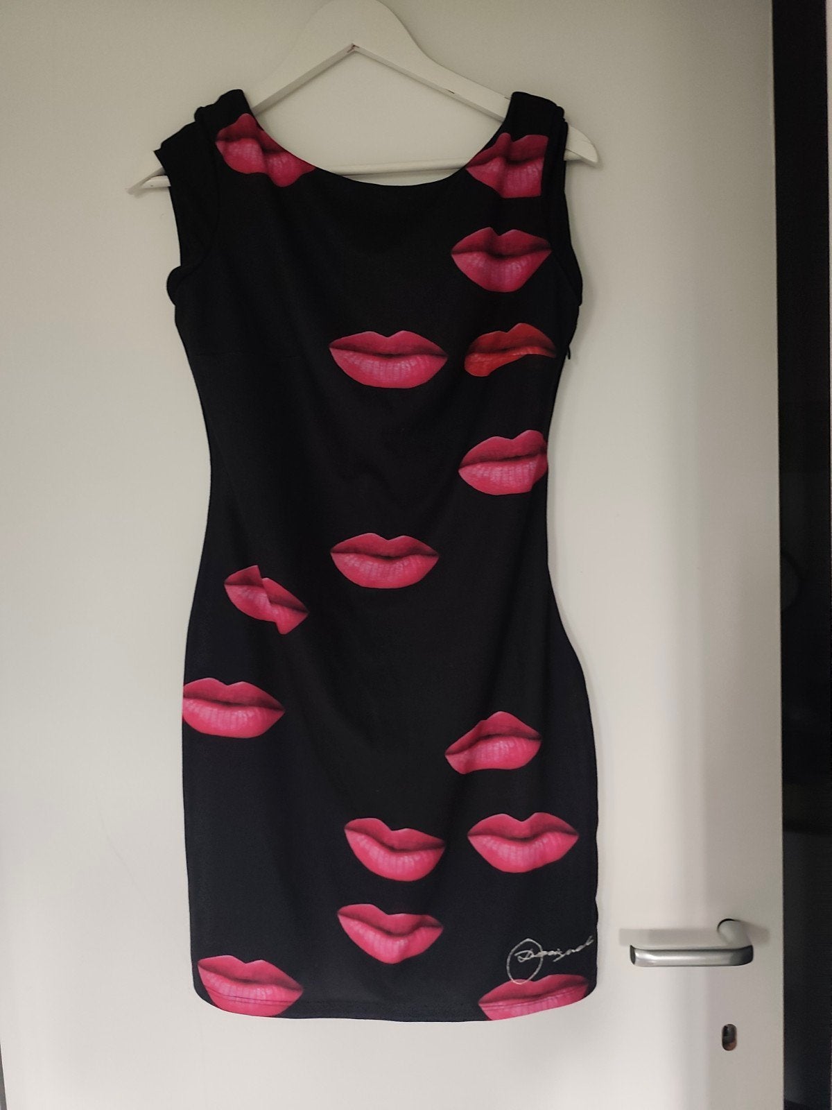 Zeer mooie volledig gevoerde jurk van Desigual, maat M, Kleding | Dames, Maat 38/40 (M), Zwart, Ophalen of Verzenden, Zo goed als nieuw