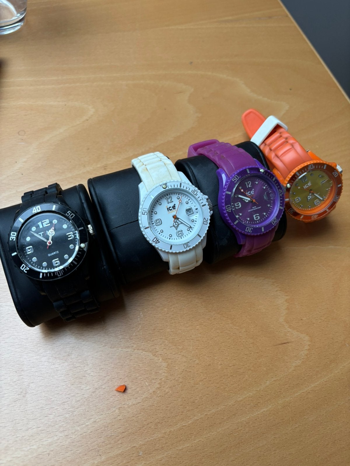 Ice watch set, Bijoux, Sacs & Beauté, Montres | Enfants, Enlèvement, Comme neuf, Orange
