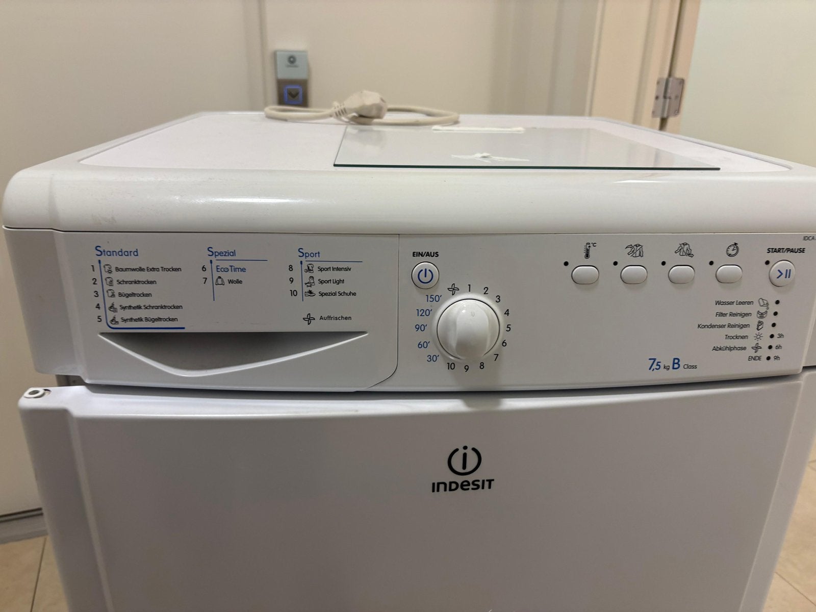 Indesit droogkast, Elektronische apparatuur, 6 tot 8 kg, Gebruikt, Ophalen of Verzenden, Voorlader