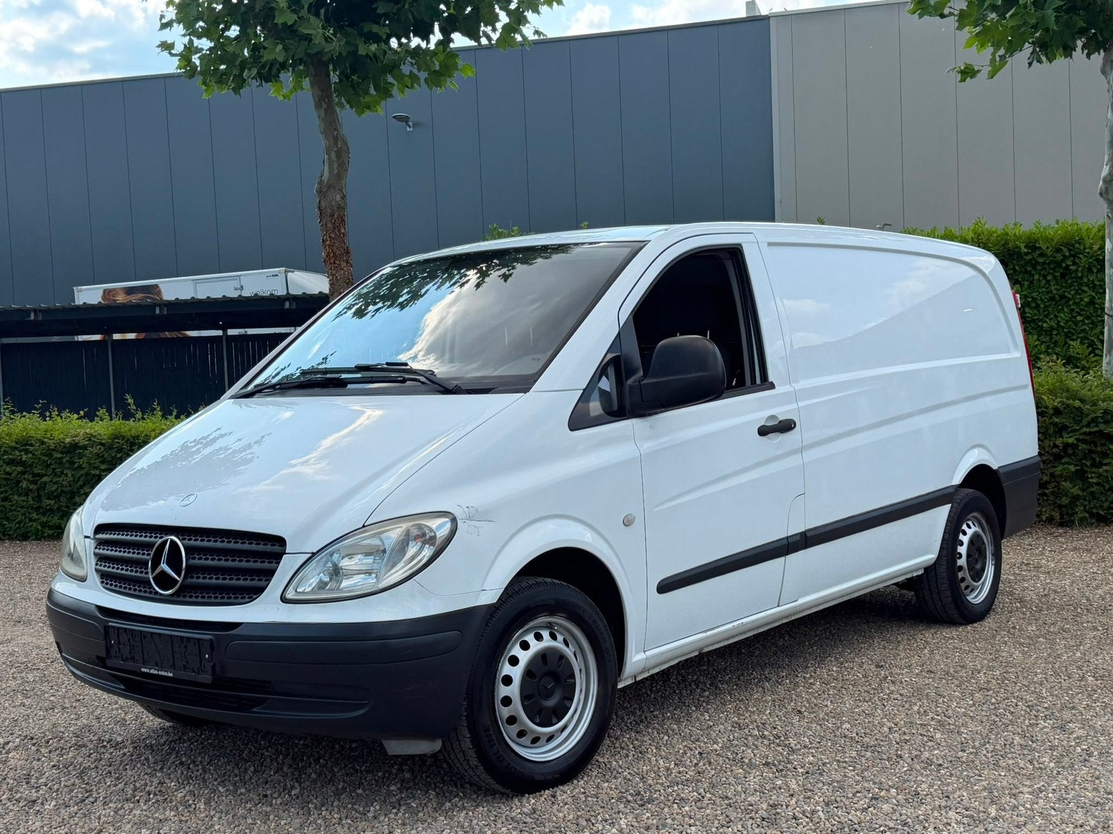Mercedes vito handschakel 2.2 4500€ gekeurd voor verkoop, Auto's, Mercedes-Benz, Bedrijf, 5 deurs, Te koop, Handgeschakeld