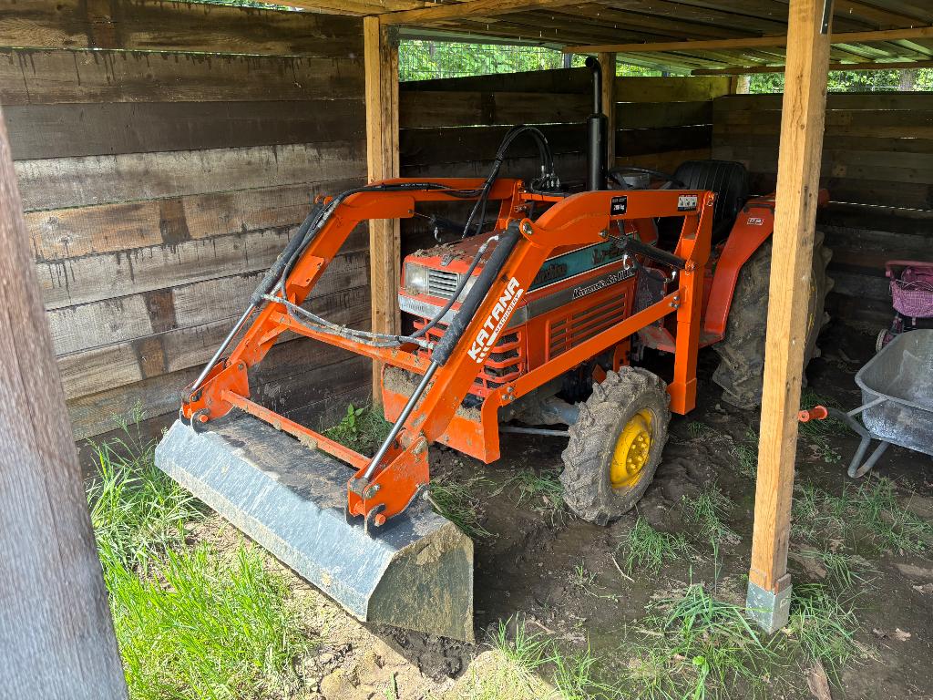 Kubota l1 225 met frontlader, Gebruikt, Tot 2500, Tot 80 Pk, Ophalen