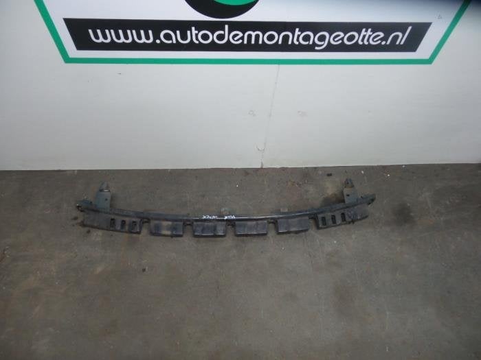 Cadre pare-chocs avant d'un Suzuki Swift (Swift 05-), -, 3 mois de garantie, Utilisé, -