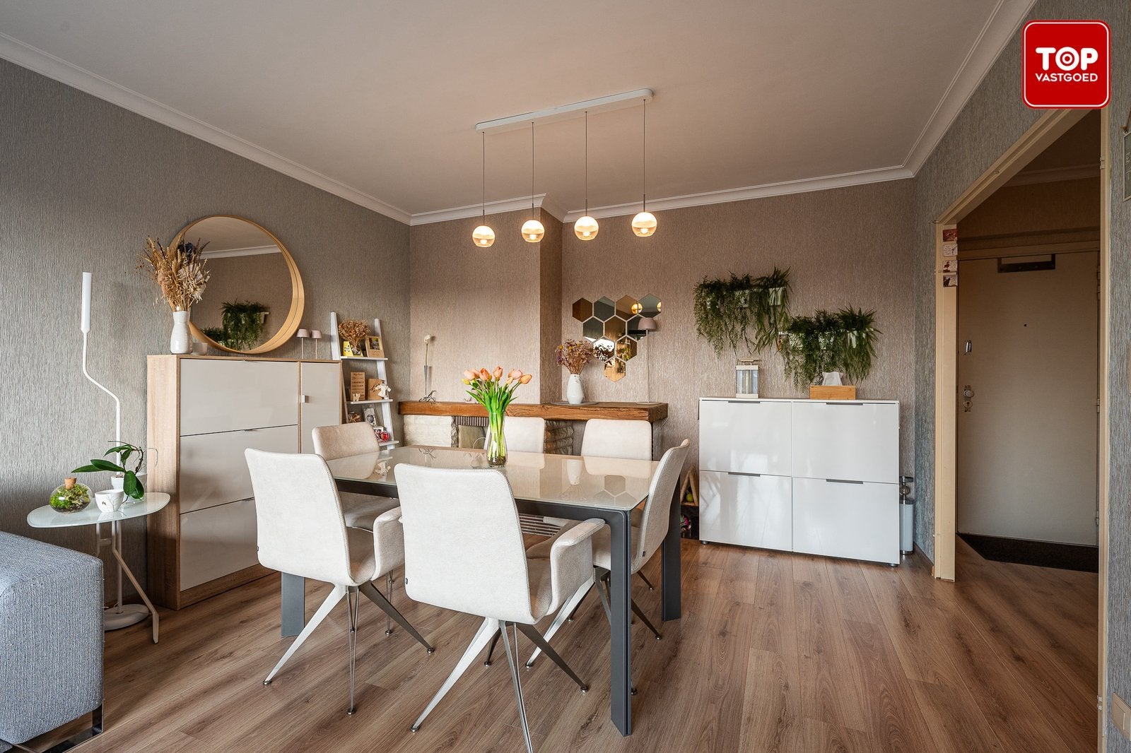 Glazen tafel en  6 stoelen, Ophalen