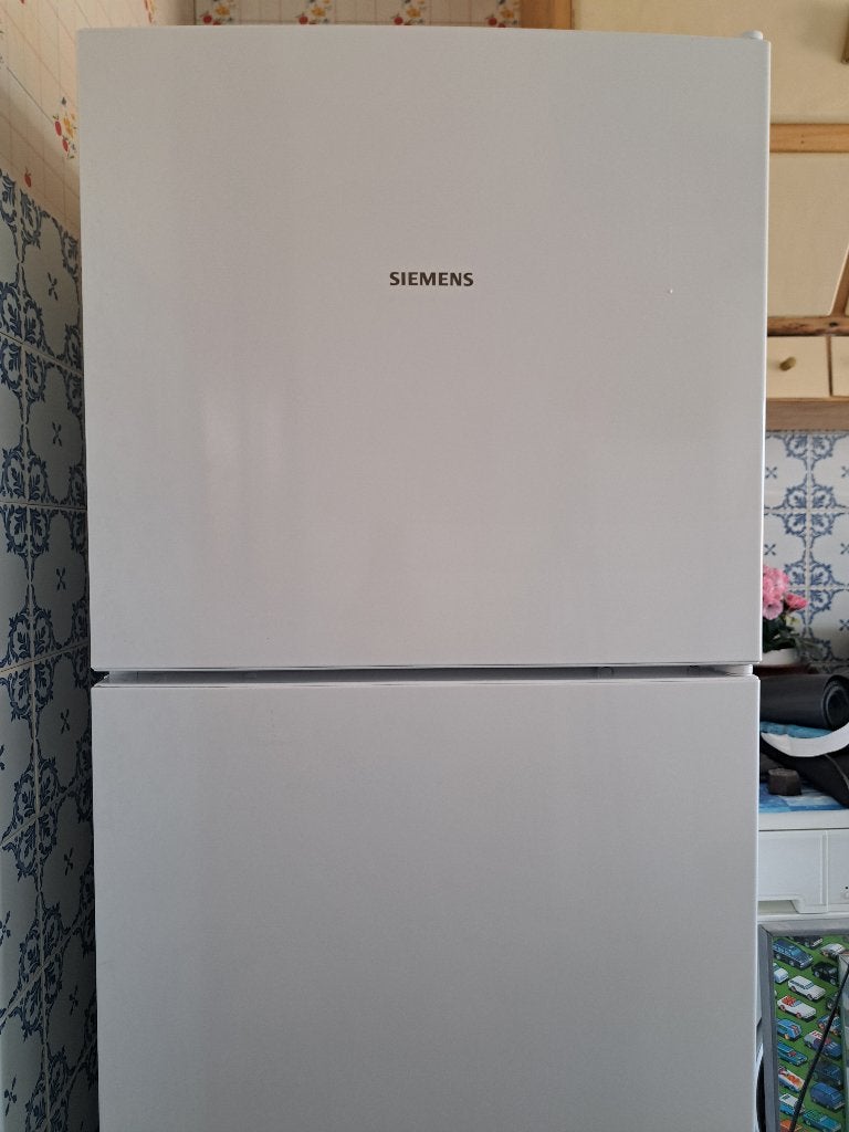 Frigo congelateur siemens, Electroménager, Réfrigérateurs & Frigos, Classe énergétique A ou plus économe, Avec compartiment congélateur