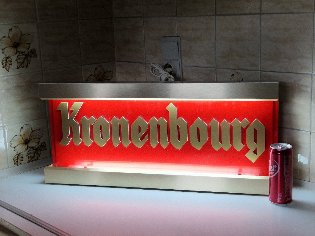 Panneau publicitaire Light Beer Kronenbourg, Collections, Enlèvement ou Envoi, Neuf, Panneau, Plaque ou Plaquette publicitaire