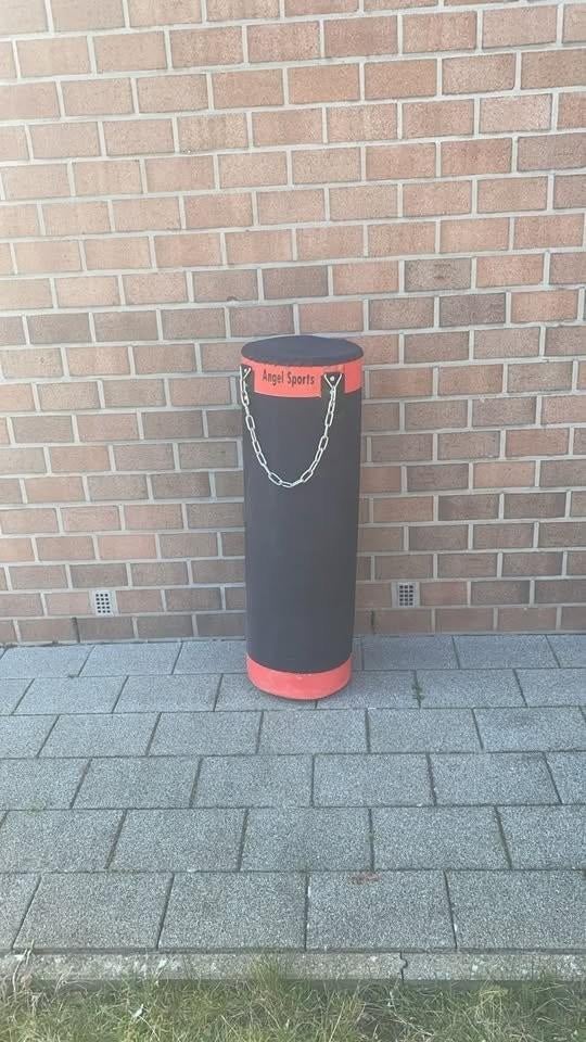 Bokszak 25 kg PVC leer, rood/zwart, Enlèvement ou Envoi, Comme neuf, Sac de boxe