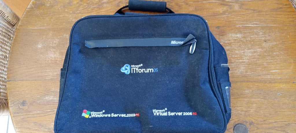 laptoptassen in leder, stof en in nylon, Informatique & Logiciels, 15 pouces, Autres marques, Comme neuf, Enlèvement