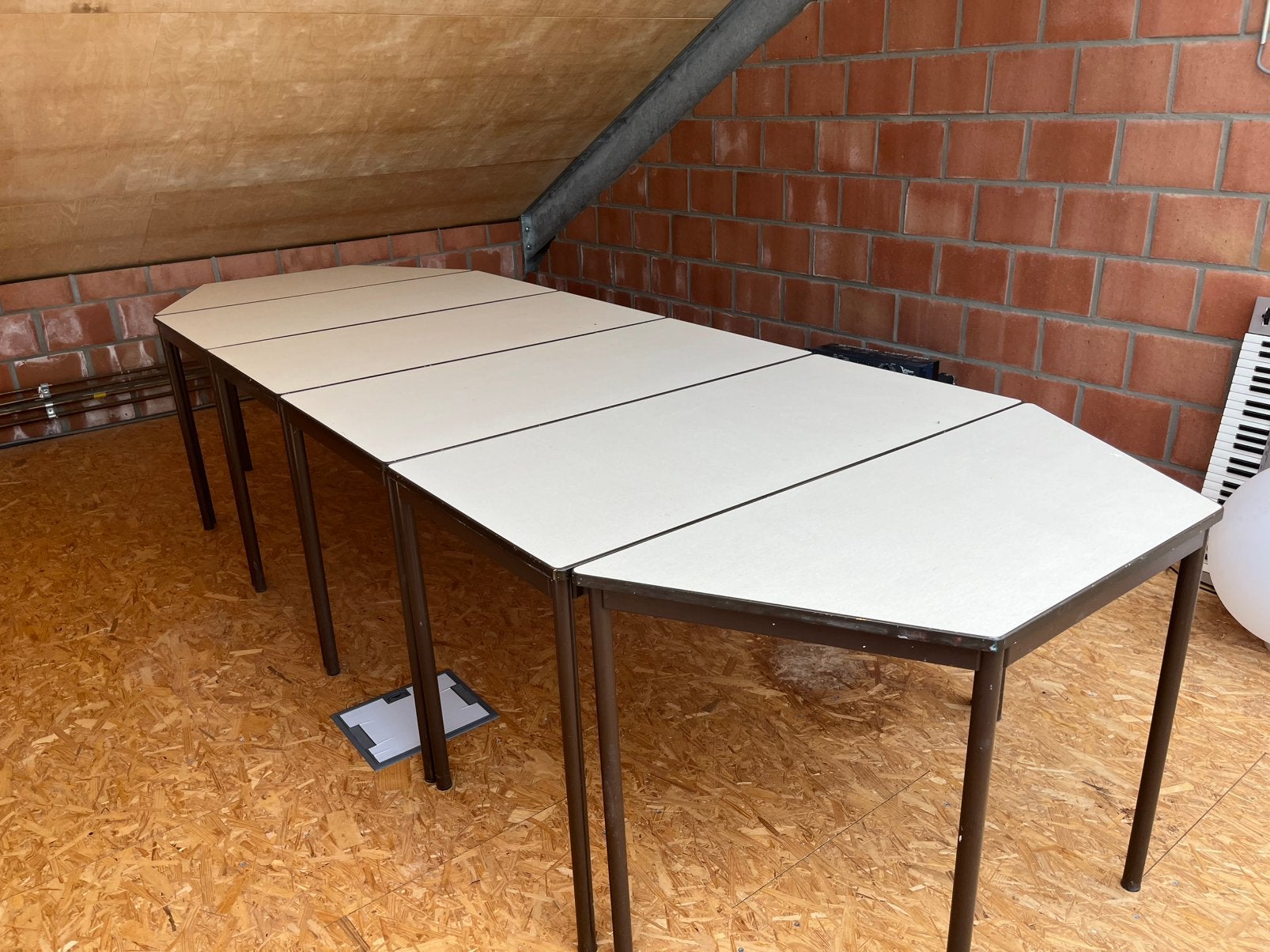 6 tafels, Ophalen, Zo goed als nieuw