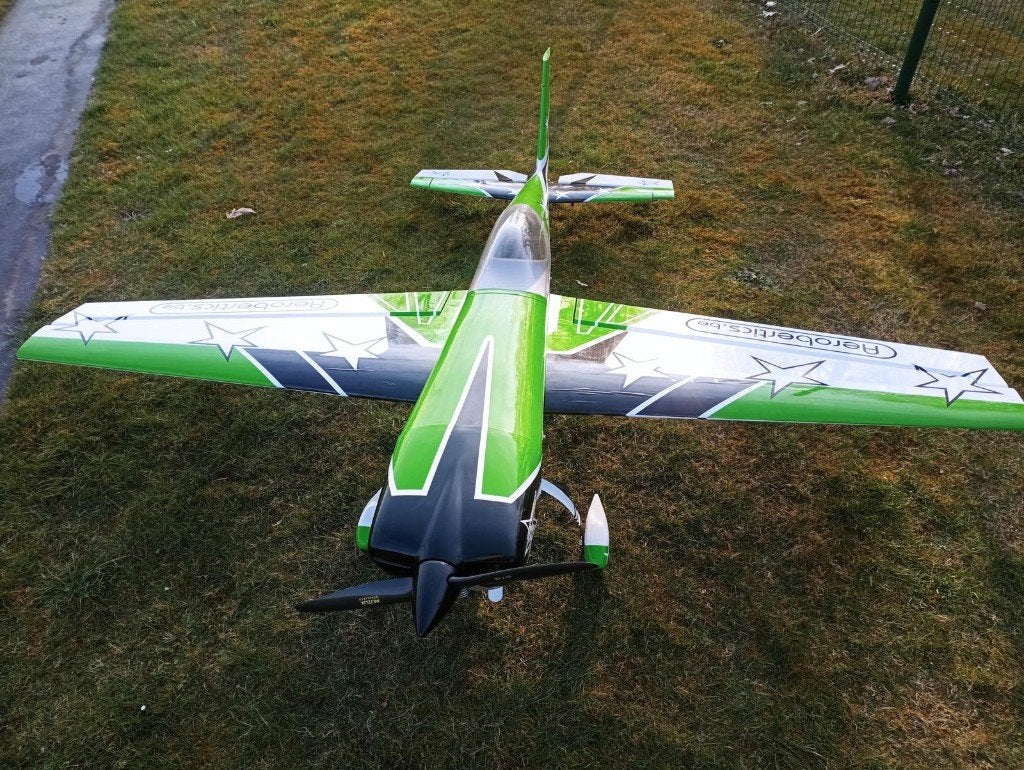 Extra 330sc 92’ PilotRC, Hobby & Loisirs créatifs, Enlèvement, Comme neuf, Essence, RTF (Ready to Fly)