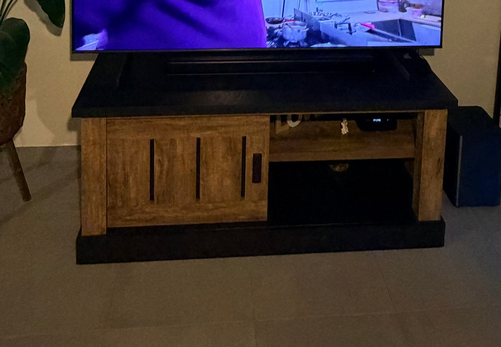 Tv meubel 130cm, Huis en Inrichting, Ophalen, Zo goed als nieuw