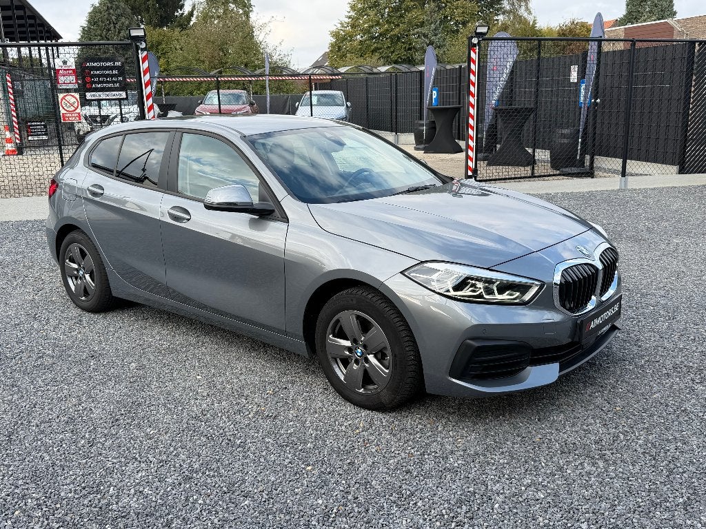 BMW 116i | BENZINE | AUTOMAAT | AIRCO | NAVI, Autos, Argent ou Gris, Achat, Entreprise, Entretenue par le concessionnaire