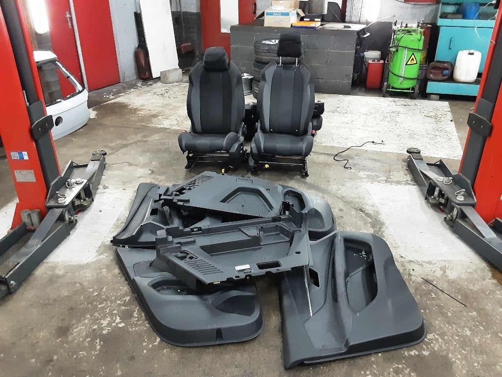 INTERIEUR COMPLET Peugeot 3008 II (M4 / MC / MJ / MR), Mevr. I. Hauben, Utilisé, Rue de l'Espoir 34 34
4030  GRIVEGNÉE, BE, Info@Collignon.be