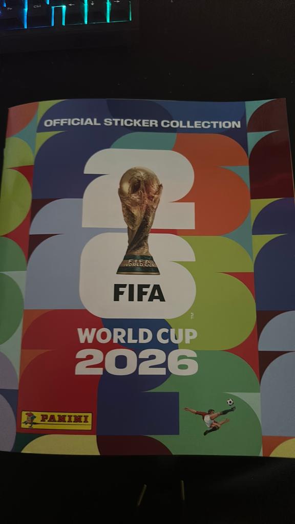 Album Panini WC 2026, Livres, Cinéma, Tv & Médias, Enlèvement, Comme neuf