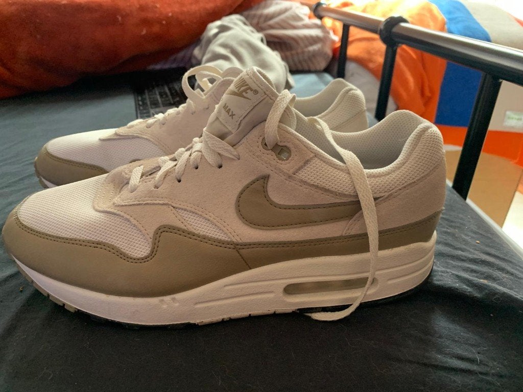 NIKE air max  model 1990, Sport en Fitness, Basketbal, Ophalen, Zo goed als nieuw, Schoenen