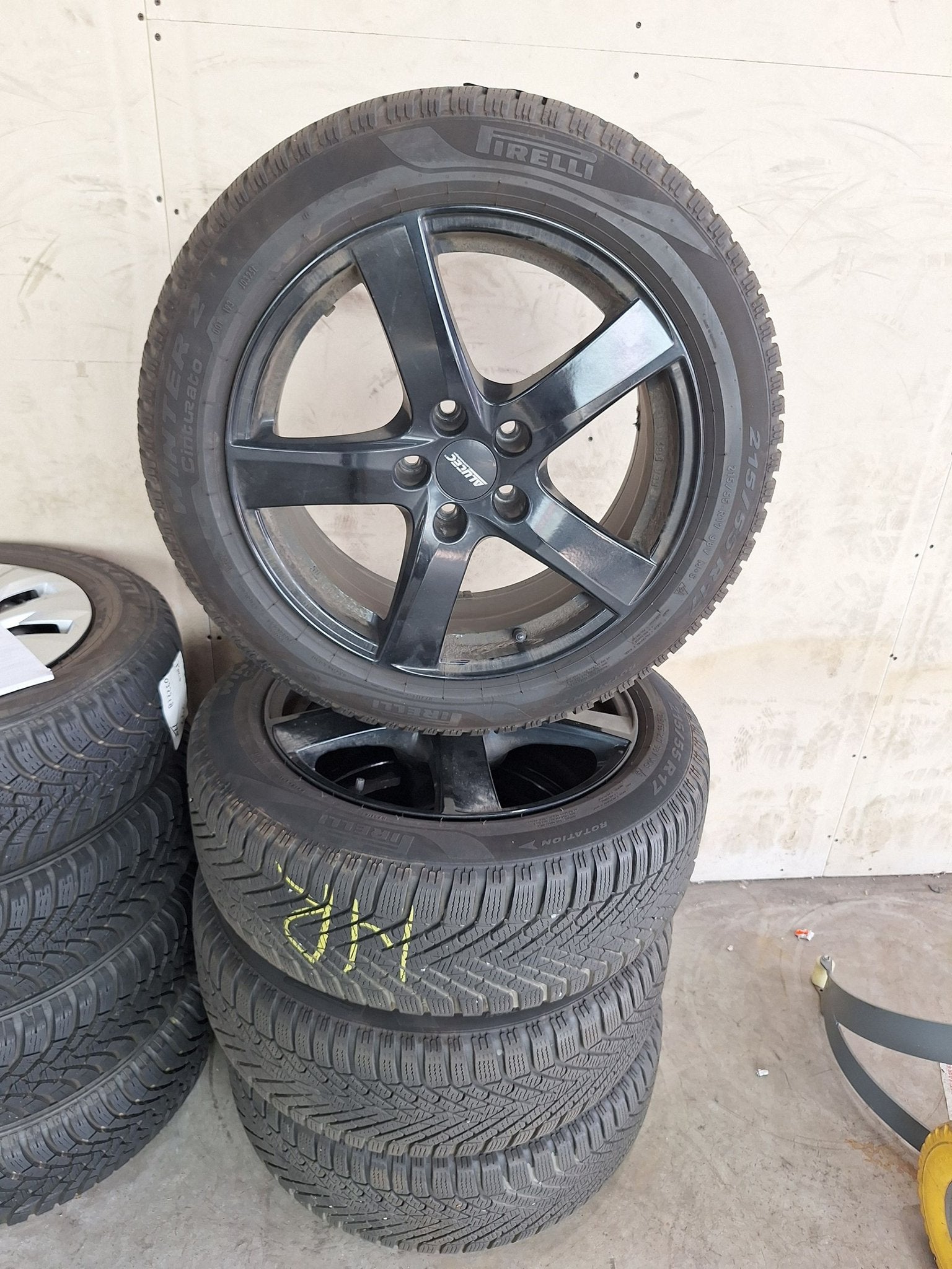Skoda Superb Volkswagen Passat Seat Leon Winterset 17 Inch, Auto-onderdelen, Banden en Velgen, Ophalen, -, -, Banden en Velgen