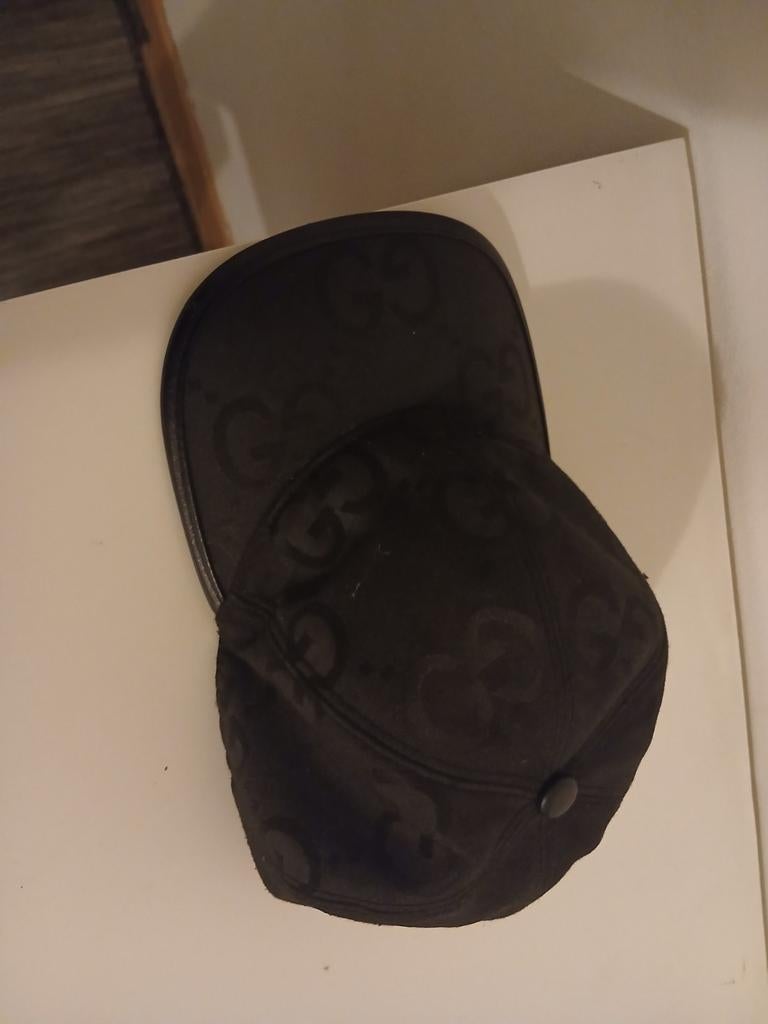 Gucci pet, Enlèvement, Porté, Gucci, Casquette