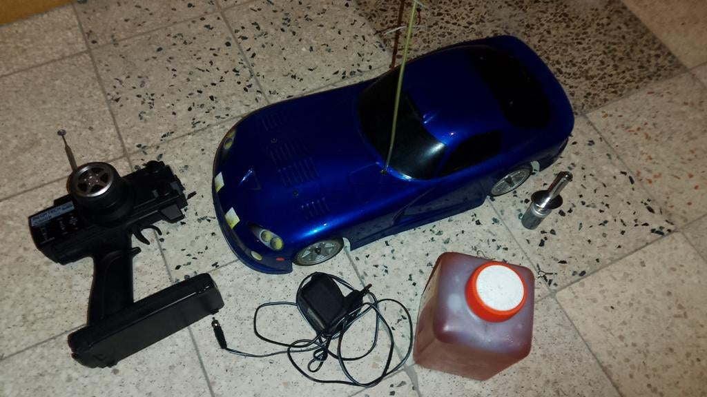 1:10 4WD Protech Nitro Viper, Hobby & Loisirs créatifs, Modélisme | Radiocommandé & Téléguidé | Voitures, Utilisé, Voiture on road