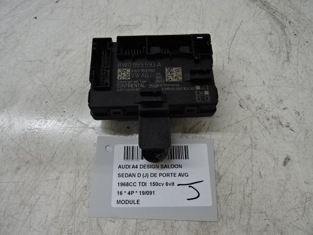 UNITE ELECTRONIQUE Audi A4 (B9) (8W0959593A), Autos : Pièces & Accessoires, Auto-Union-Straße  1,
85057  Ingolstadt, DE, Info@audi.de