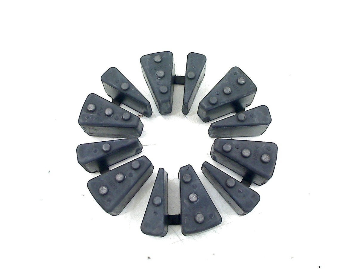 TANDWIEL DRAGER RUBBERS Yamaha XVS 1300 (01-1970/-), Yamaha Motor Europe N.V., Gebruikt, Customersupport@yamaha-motor.co.uk, Koolhovenlaan 101
1119 NC  Schiphol-Rijk, NL
