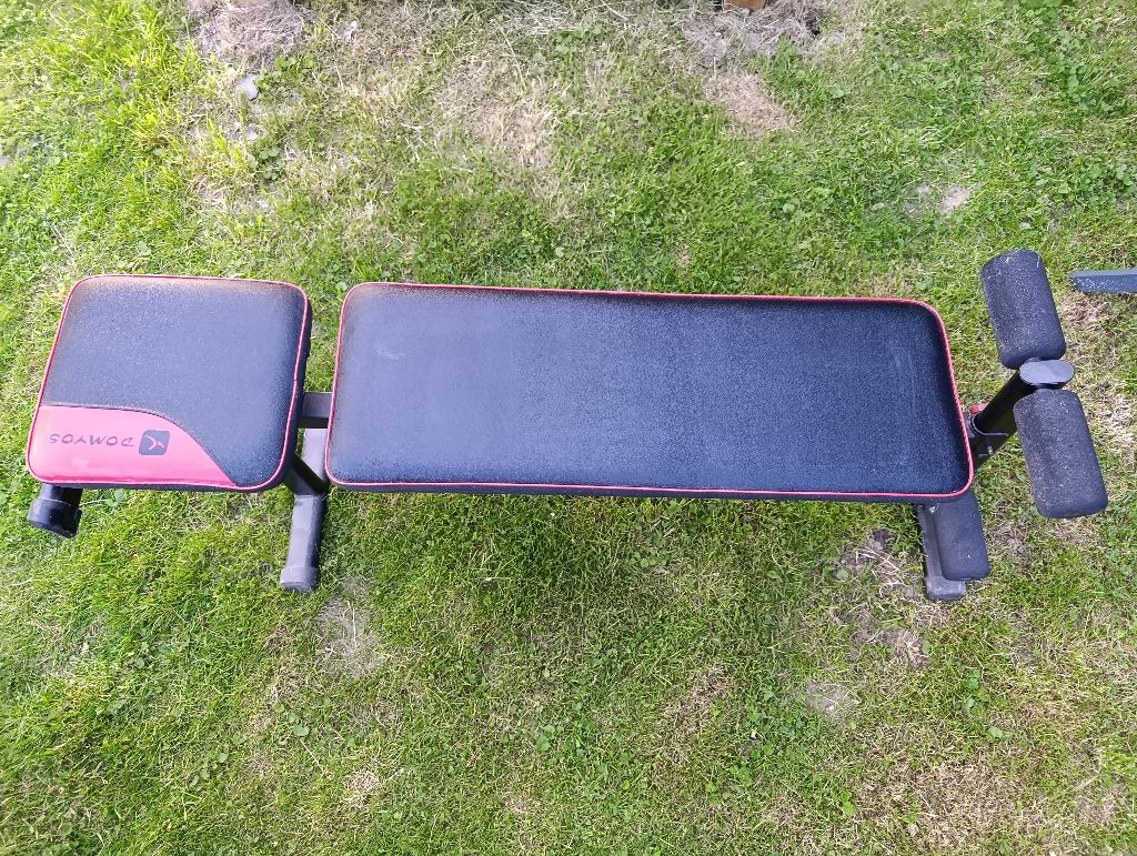 Banc musculation Domyos 35€, Enlèvement, Comme neuf, Pectoraux, Banc d'exercice