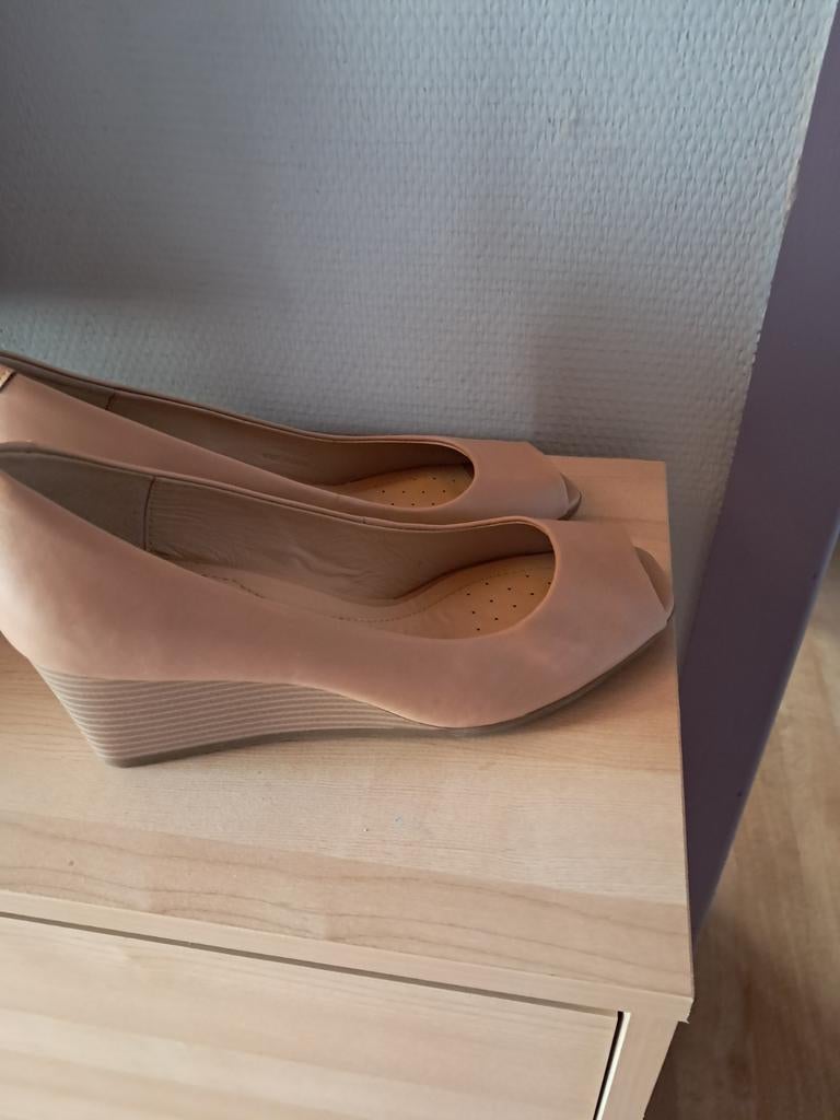 Chaussures geox 39, Enlèvement