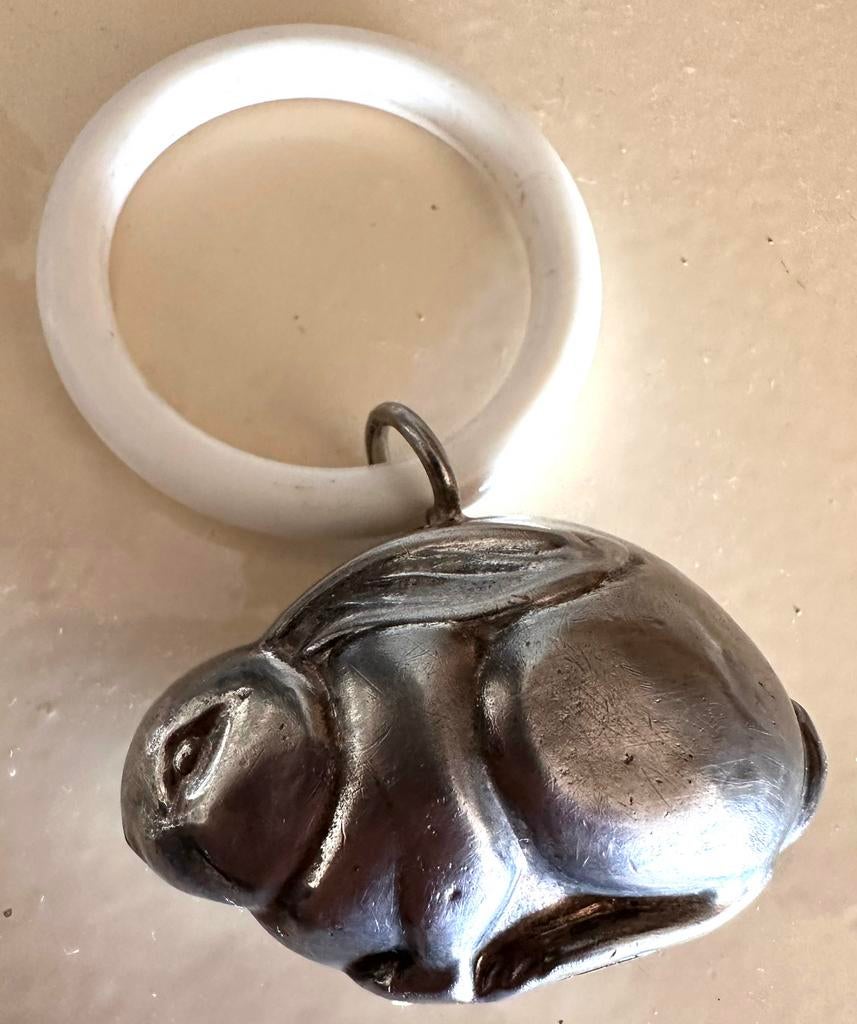 Hochet avec grelot en argent, art déco, avec anneau de dent