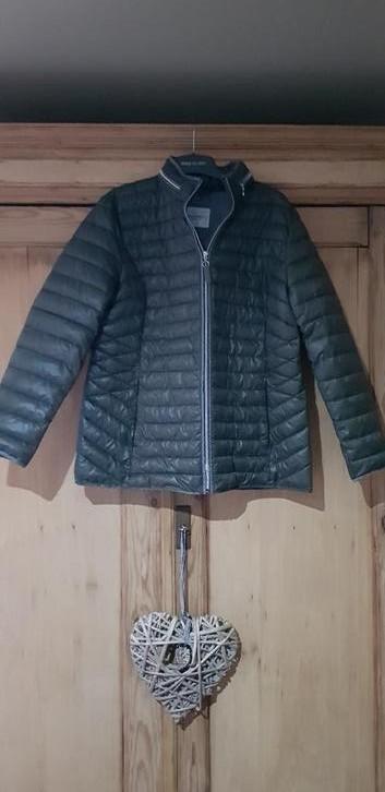 Korte jas M 44, Kleding | Dames, Maat 42/44 (L), Nieuw, Ophalen of Verzenden, C&A