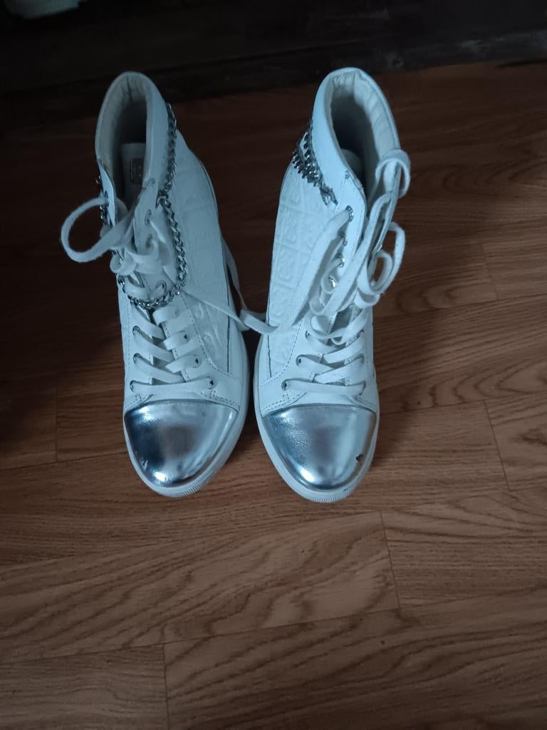 Baskets blanches Guess, Guess, Enlèvement ou Envoi, Sneakers et Baskets, Porté