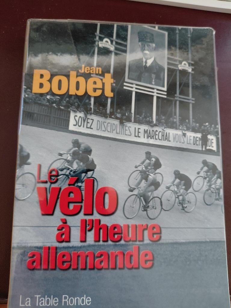 Wielrennen - De wielersport tijdens WO II, Ophalen of Verzenden, Zo goed als nieuw