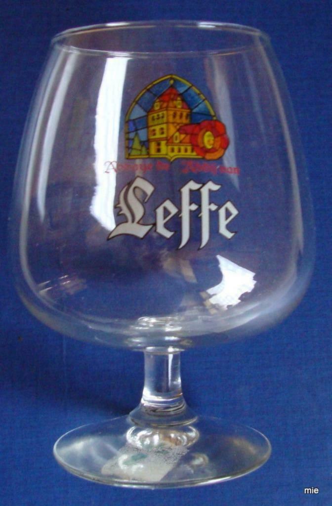 bier brouwerij glas Leffe cognacglas Dinant, Ophalen of Verzenden, Zo goed als nieuw, Bierglas