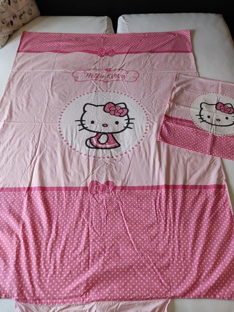 Beddengoed Hello Kitty, Kinderen en Baby's, Ophalen of Verzenden, Zo goed als nieuw, Dekbedovertrek